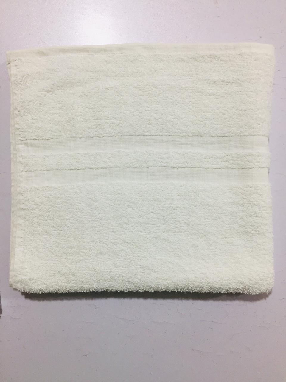 47047 - White Hotel Towels Pakistan